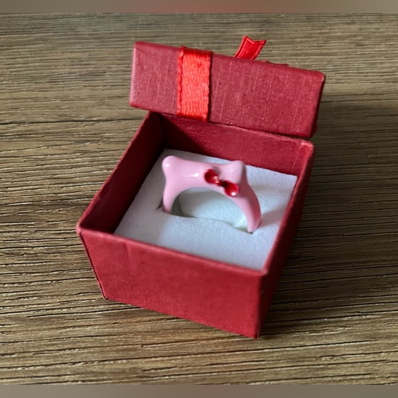 HELLO KITTY-NWOT Silver Tone & Enamel Character Ring - Picture 9 of 10